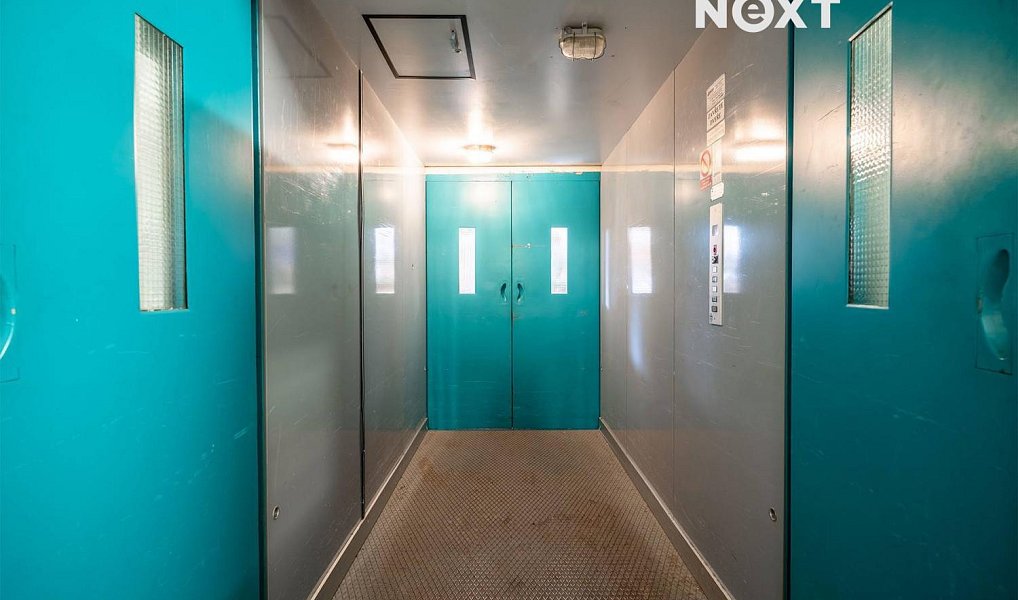Prodej výrobních prostor 2 000 m², Sebranice – náhled fotky 17