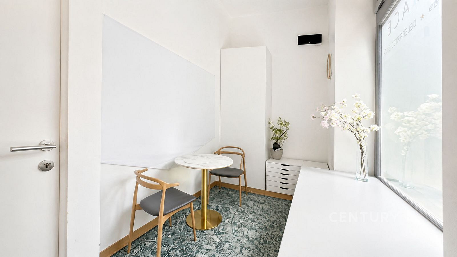 Pronájem obchodních prostor 68 m² – fotografie 4