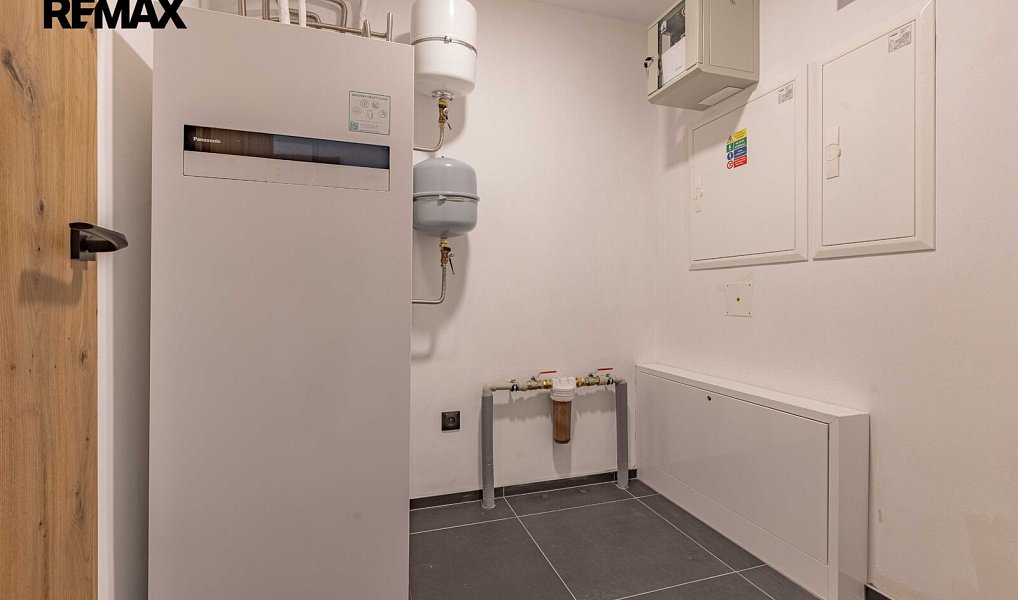 Prodej domu 153 m² s pozemkem 1 087 m², Vacov – náhled fotky 27