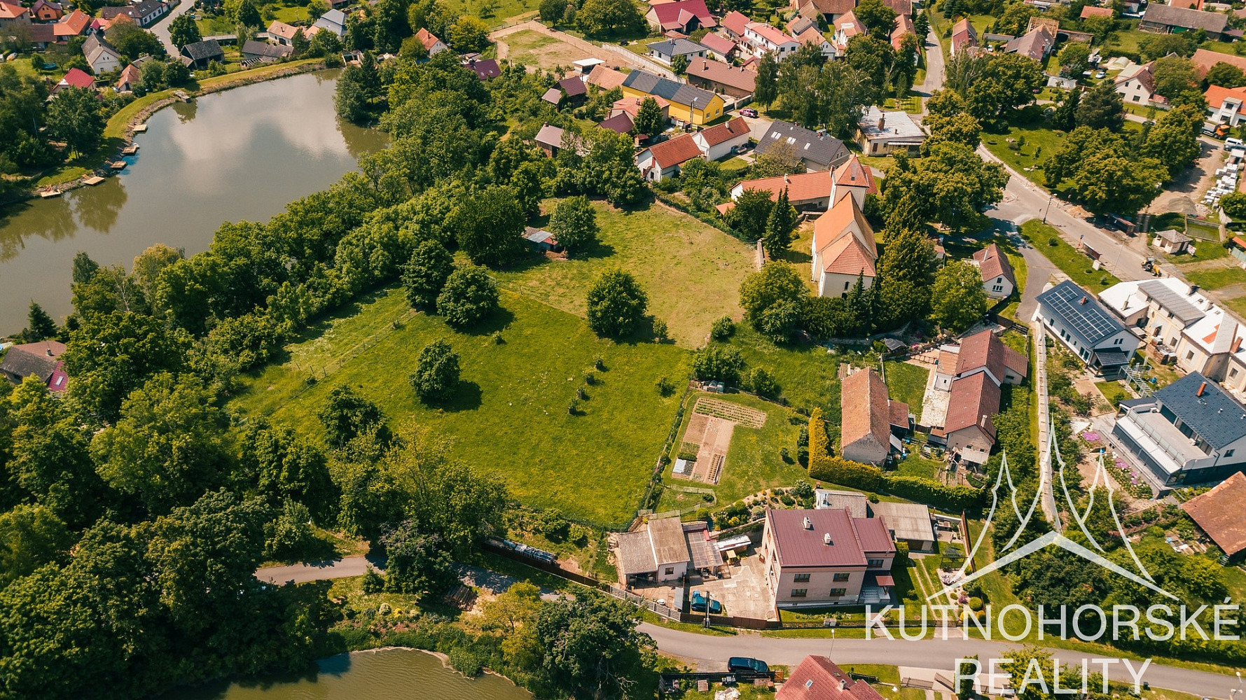 Prodej stavebního pozemku 8 504 m² – fotografie 2