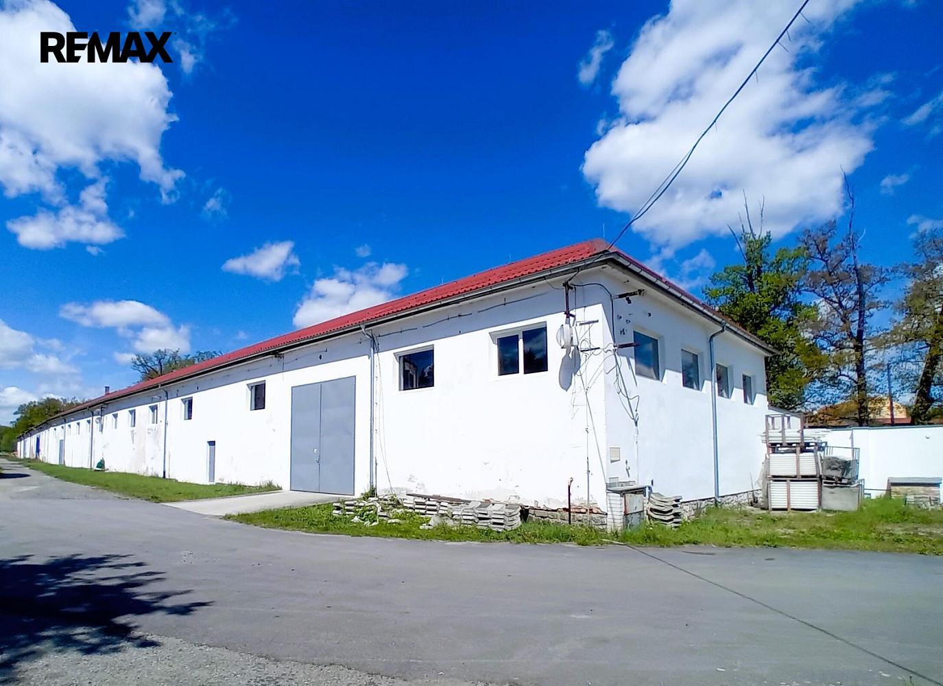 Pronájem skladovacích prostor 950 m²