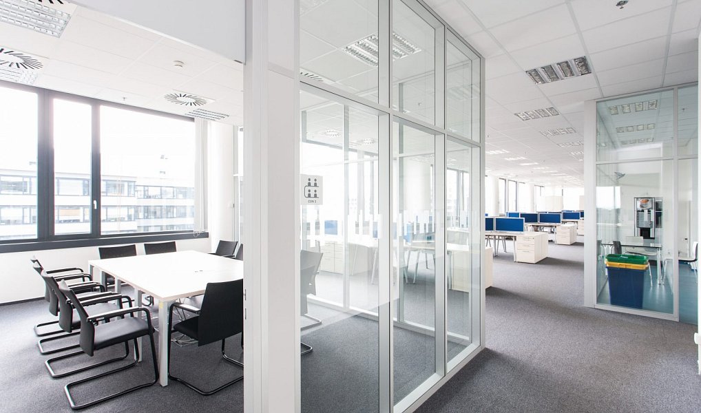 Pronájem kanceláře 559 m², Ořech – náhled fotky 7