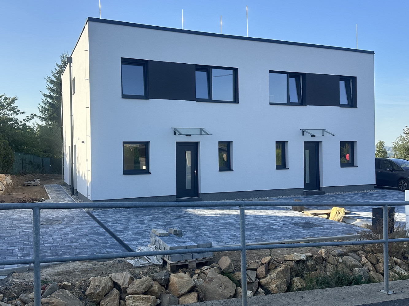 Prodej domu 145 m² s pozemkem 577 m² – fotografie 2