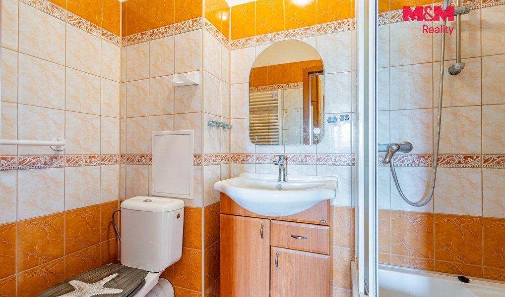Prodej bytu 4+1 70 m², Větřní – náhled fotky 17