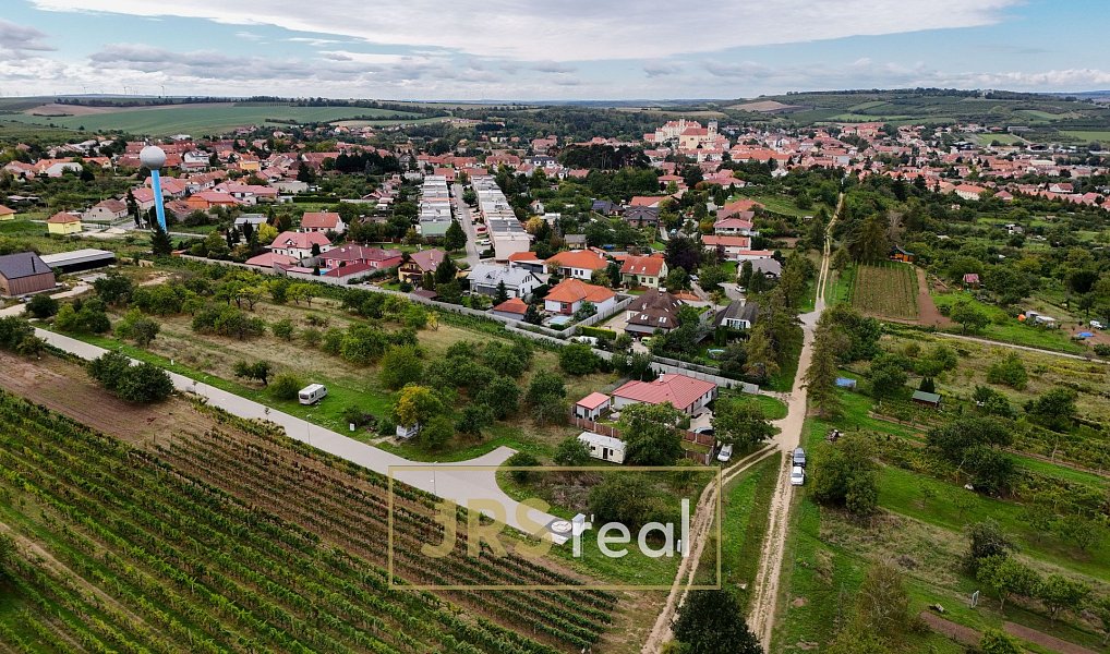 Prodej stavebního pozemku 625 m², Valtice – náhled fotky 2