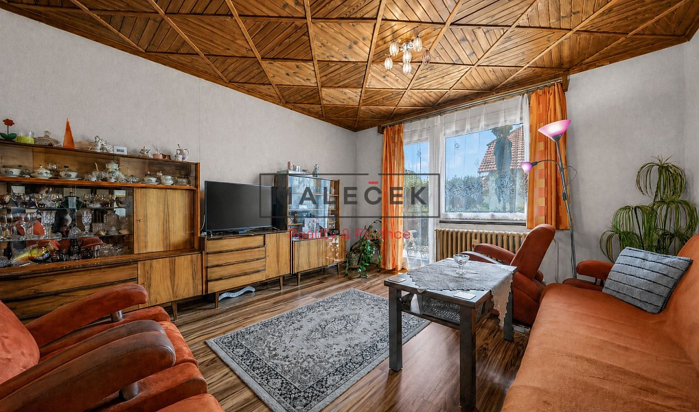 Prodej domu 126 m² s pozemkem 598 m², Bratronice – náhled fotky 20