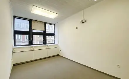 Pronájem kanceláře 36 m², Na Moráni, Praha 2 - Nové Město