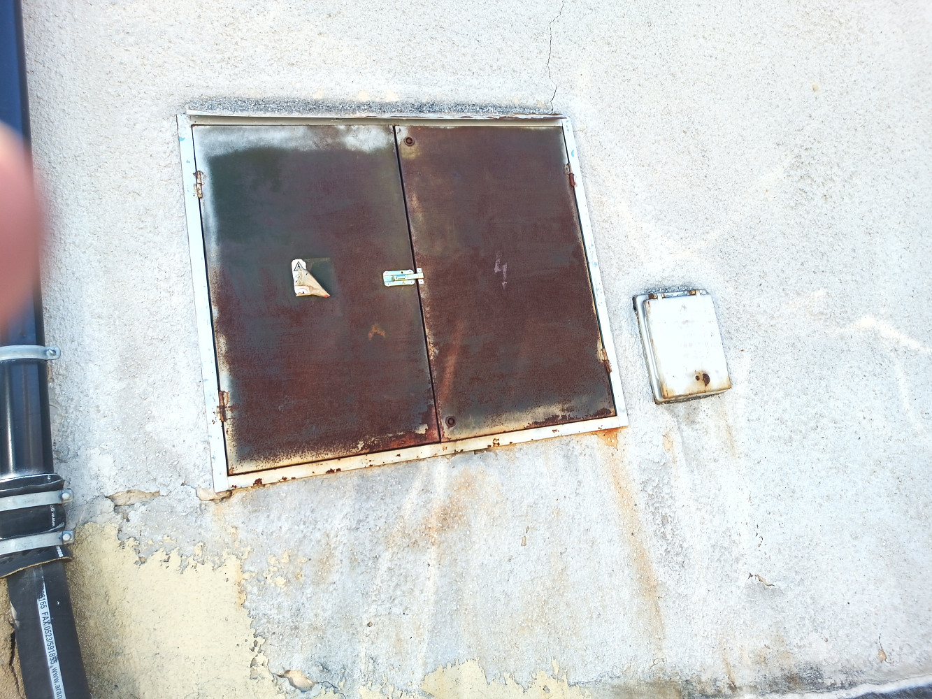 Garáž 18m2, ulice rudé armády, obrnice - chánov — photo 4