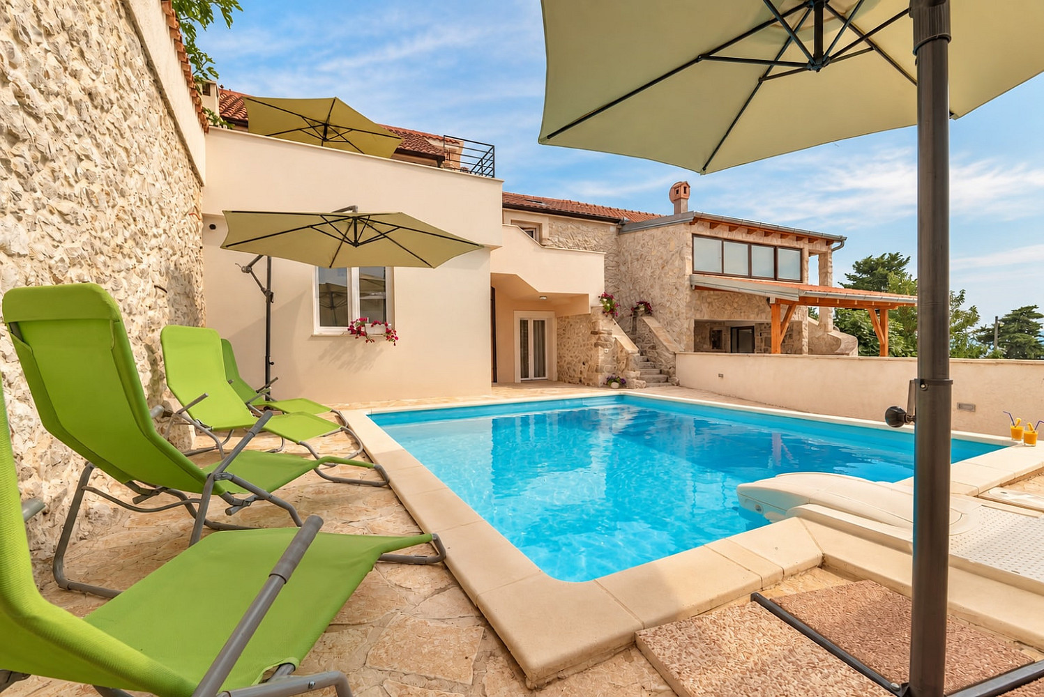 Prodej domu 145 m² s pozemkem 100 m²