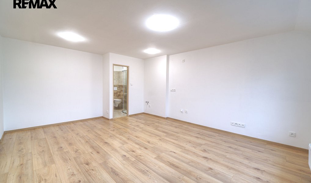 Prodej domu 139 m² s pozemkem 333 m², Plzeň – náhled fotky 22