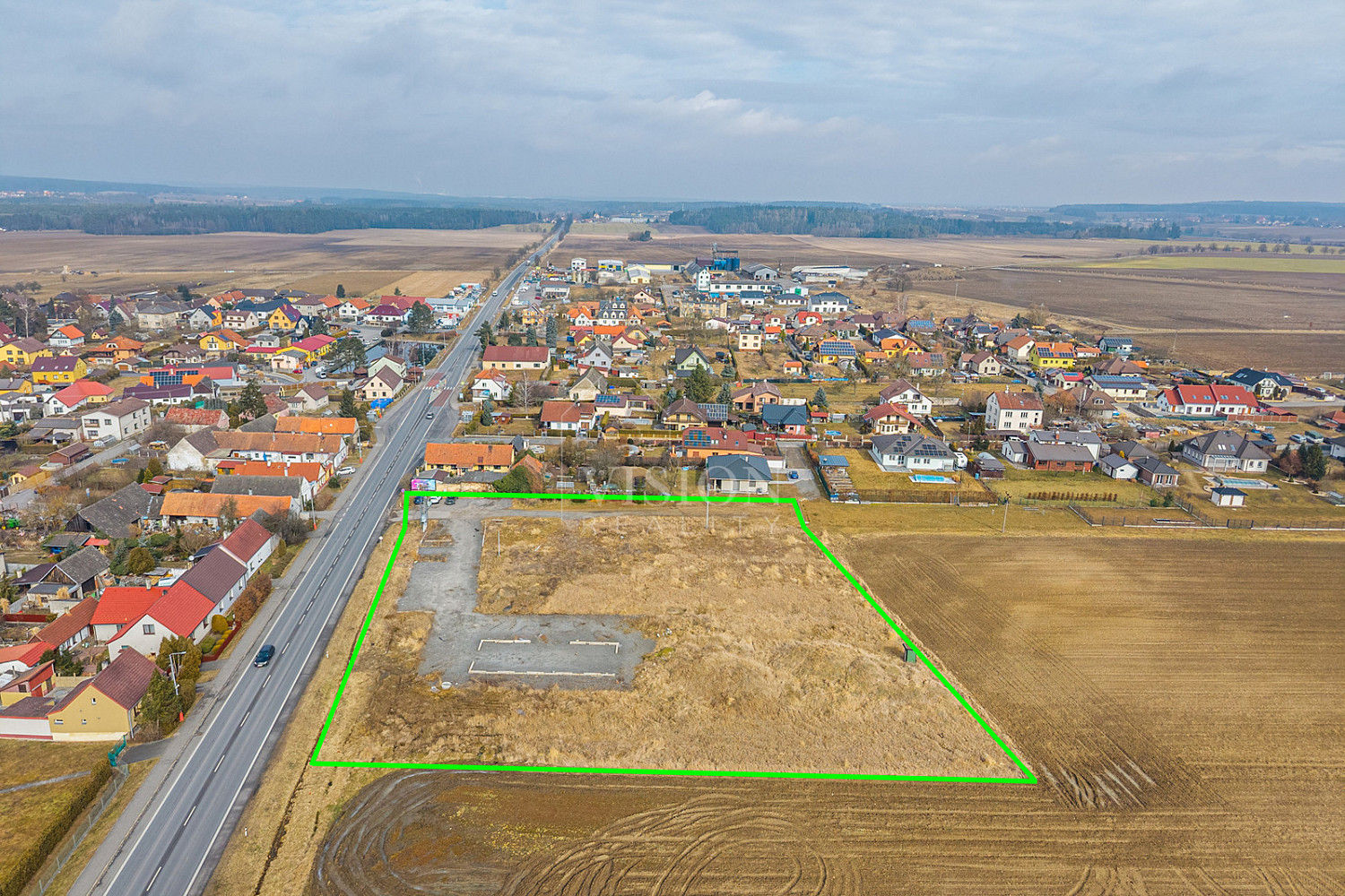 Prodej komerčního pozemku 7 031 m²