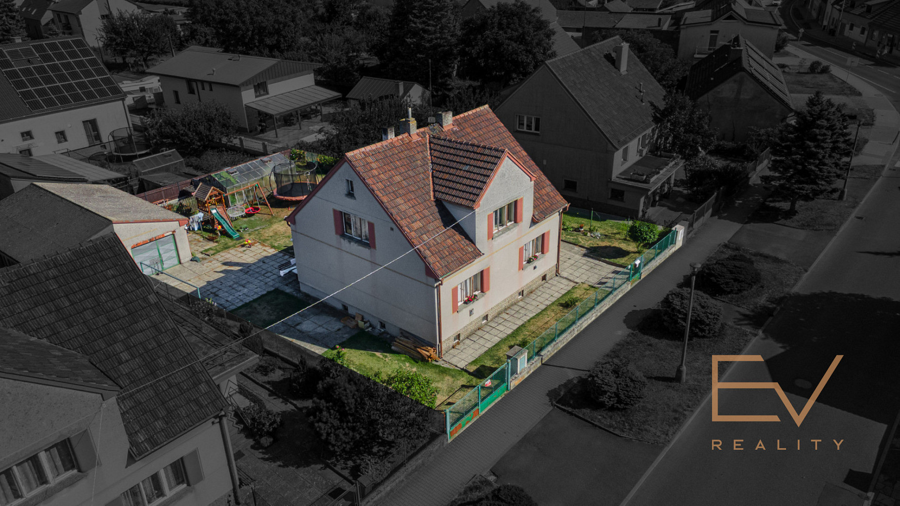 Prodej domu 216 m² s pozemkem 681 m² – fotografie 4
