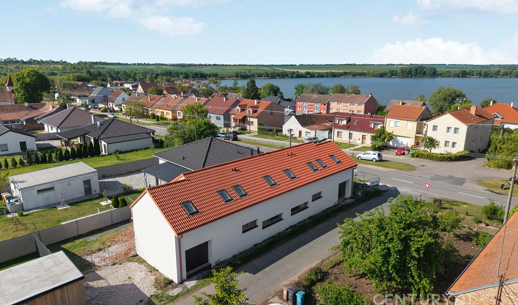 Prodej domu 144 m² s pozemkem 210 m², Pohořelice – náhled fotky 3