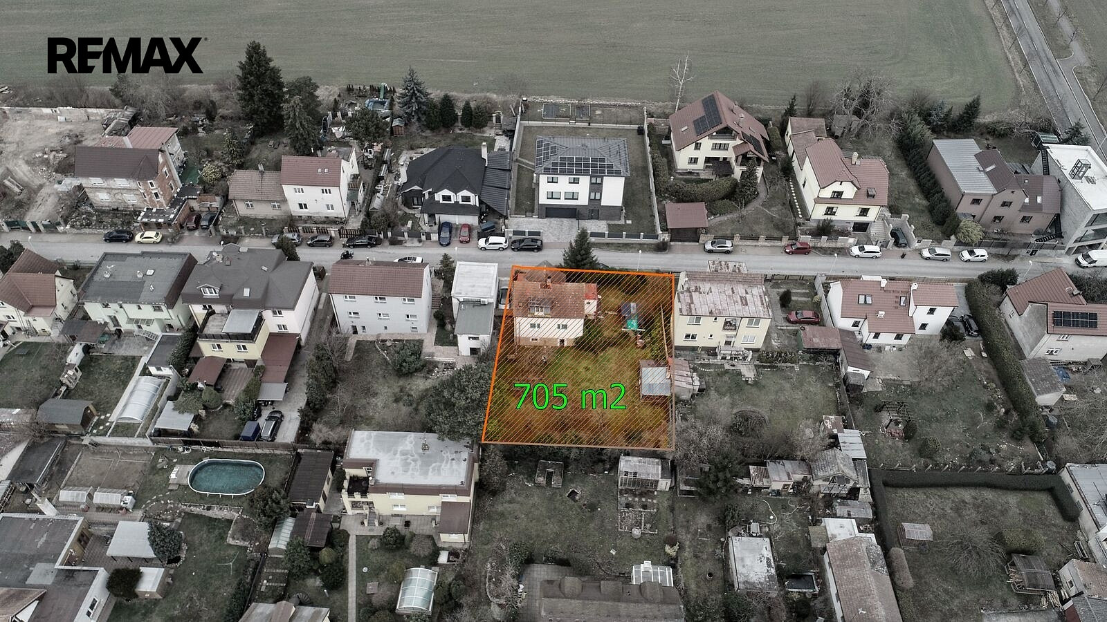 Prodej stavebního pozemku 705 m² – fotografie 5