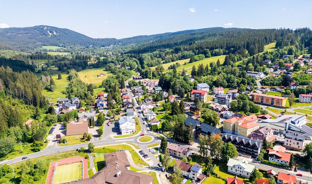 Prodej stavebního pozemku 2 757 m², Železná Ruda – náhled fotky 8