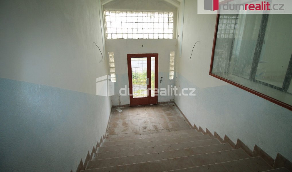 Prodej nájemního domu, činžáku 2 000 m², Aš – náhled fotky 8