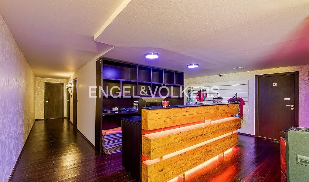 Pronájem obchodních prostor 360 m², Praha – náhled fotky 2