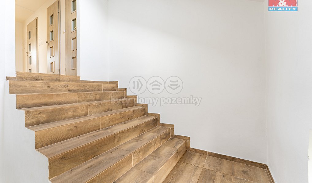 Prodej domu 743 m² s pozemkem 2 776 m², Zásmuky – náhled fotky 5