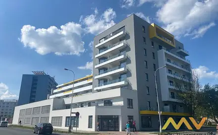 Pronájem garážového parkovacího stání, 12 m2 Hradec Králové, ul. Kubelíkova., Kubelíkova, Hradec Králové - Slezské Předměstí