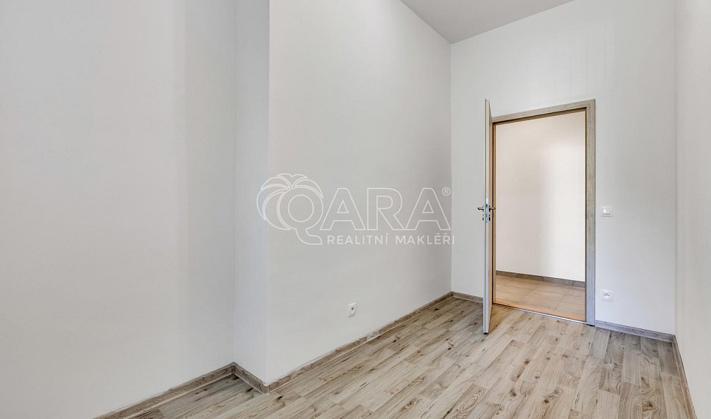 Prodej bytu 4+1 86 m², Praha – náhled fotky 16