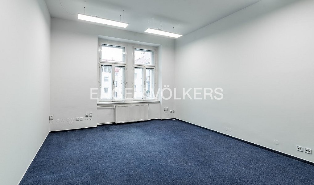 Pronájem kanceláře 451 m², Praha – náhled fotky 15