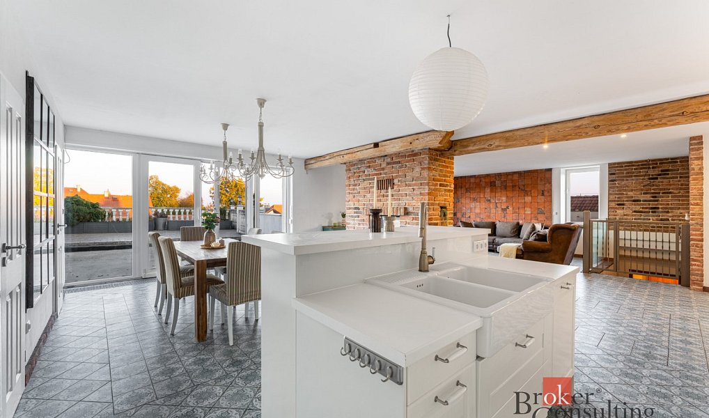 Prodej domu 448 m² s pozemkem 989 m², Velké Přítočno – náhled fotky 2