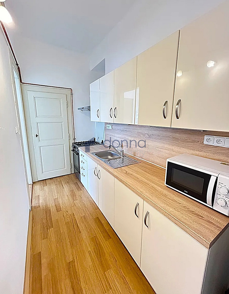Pronájem bytu 2+kk 52 m² – fotografie 3