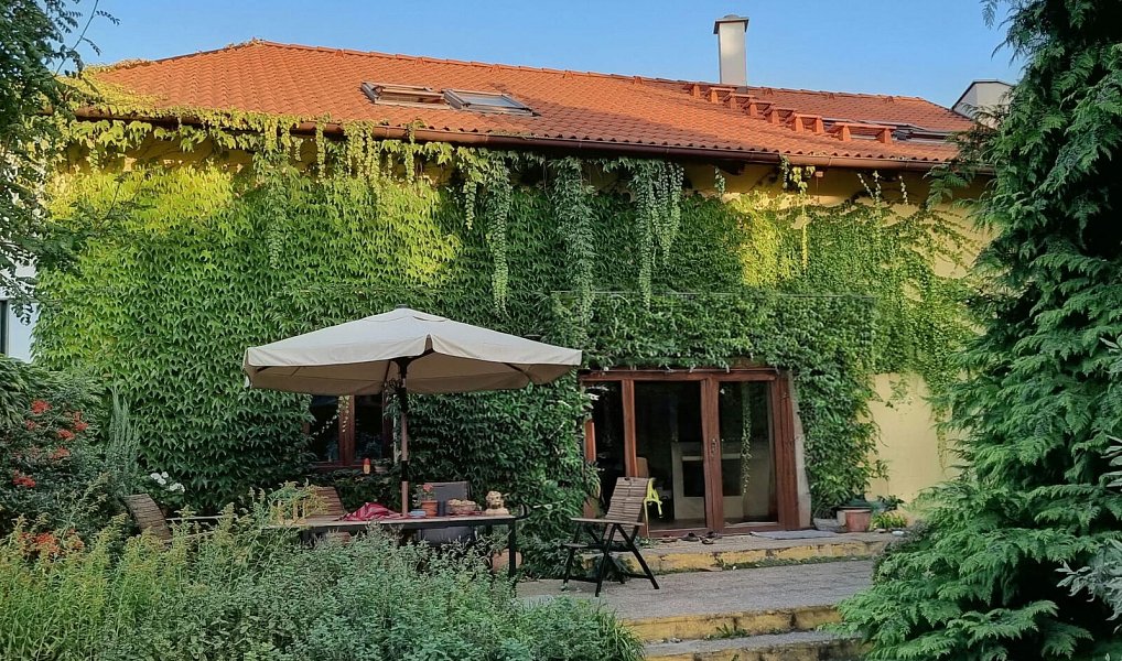 Prodej domu 190 m² s pozemkem 830 m², Praha – fotka 1 z 23