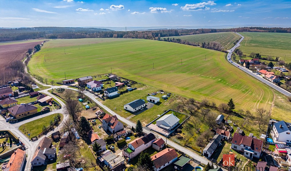 Prodej pozemku, 787 m², Plzeň-sever, Výrov