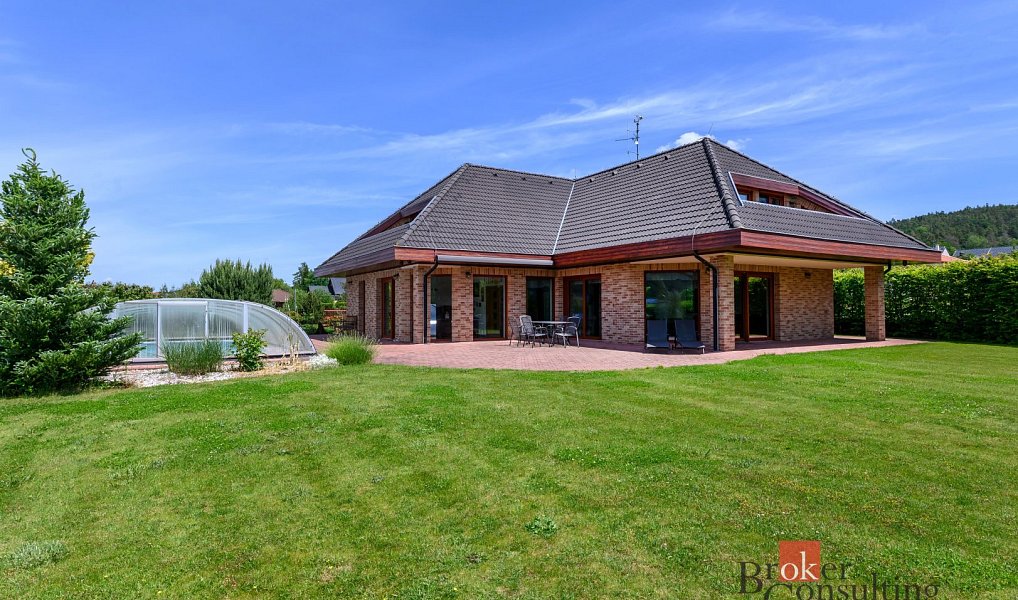 Prodej domu 372 m² s pozemkem 2 751 m², Štěnovice – náhled fotky 45
