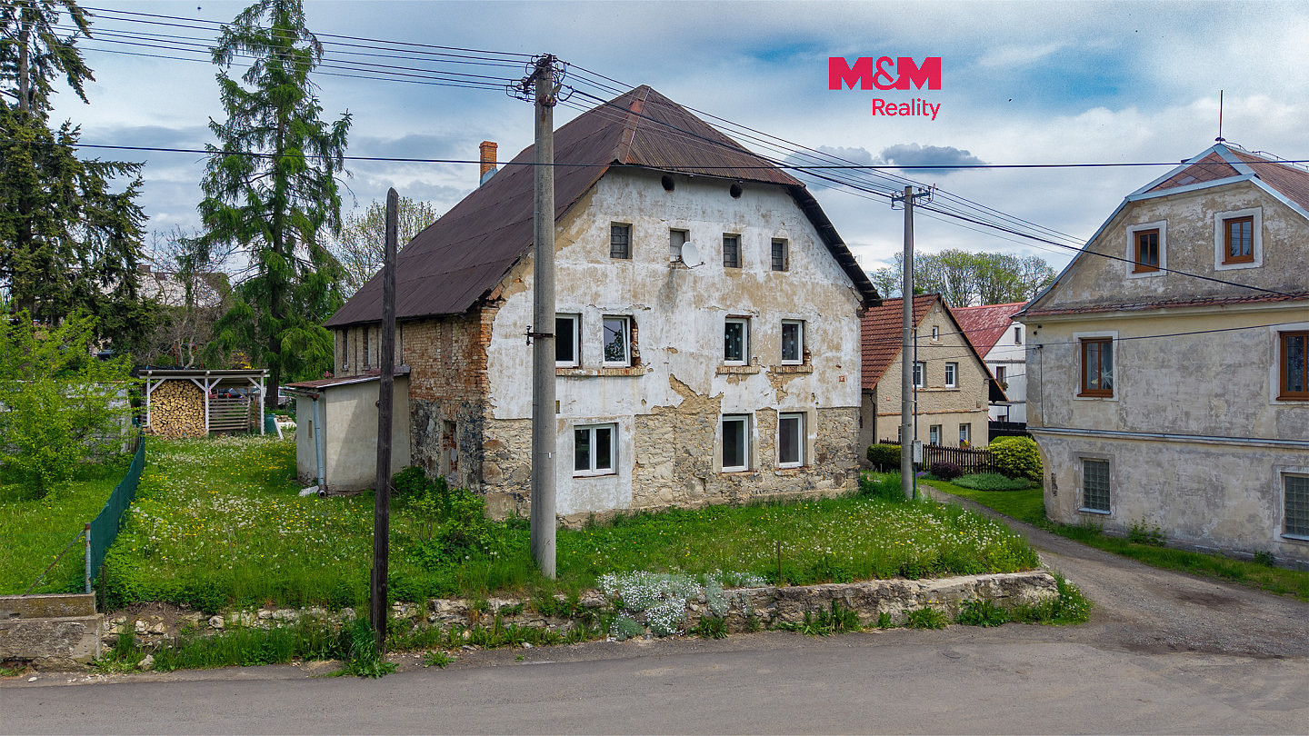 Prodej domu 220 m² s pozemkem 562 m²