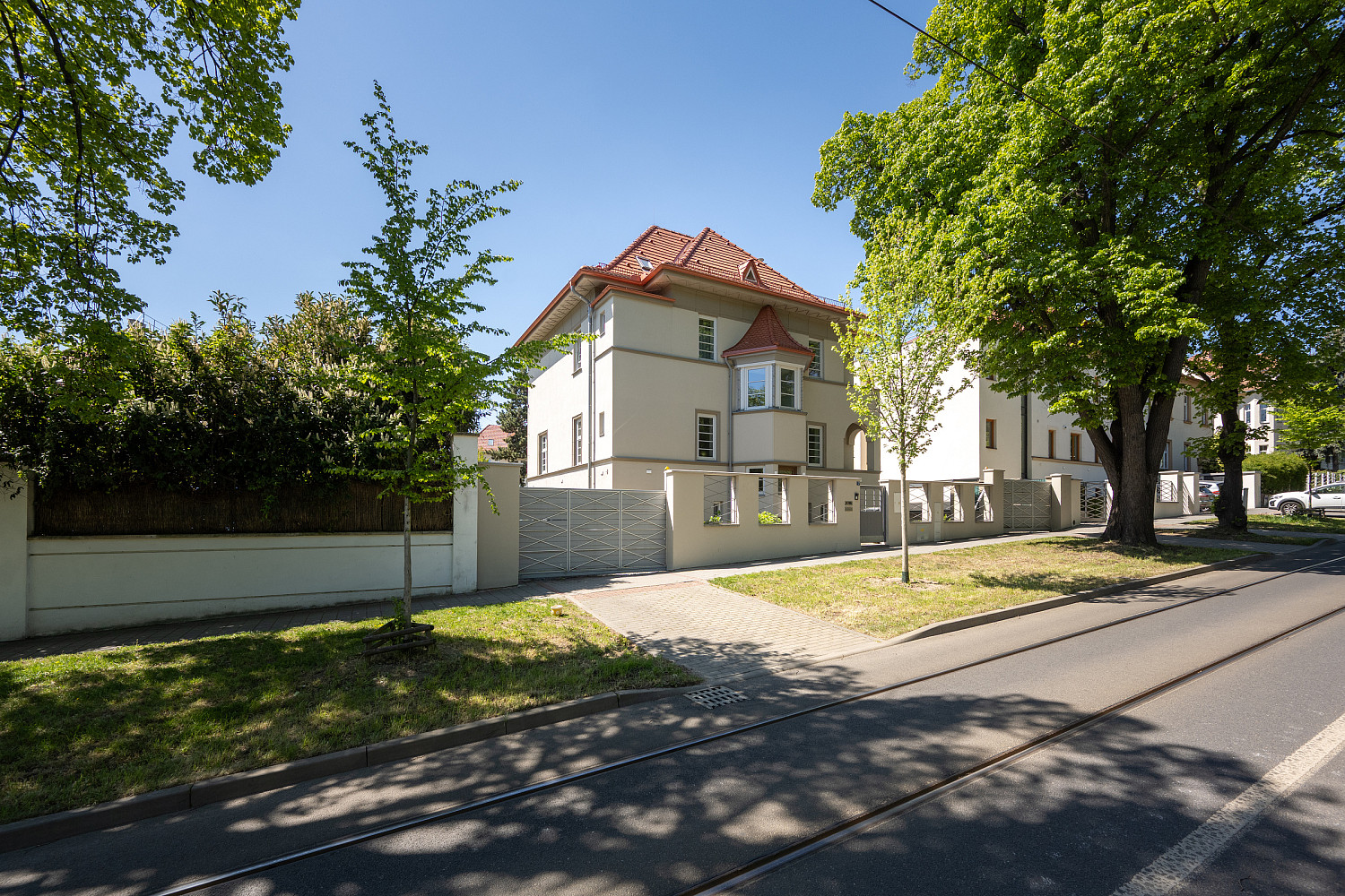 Prodej vily 400 m² s pozemkem 994 m²