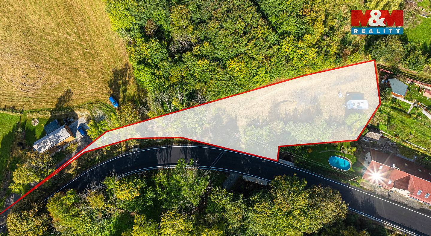 Prodej stavebního pozemku 1 359 m² – pohled 2