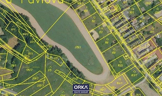 Prodej pole 940 m²