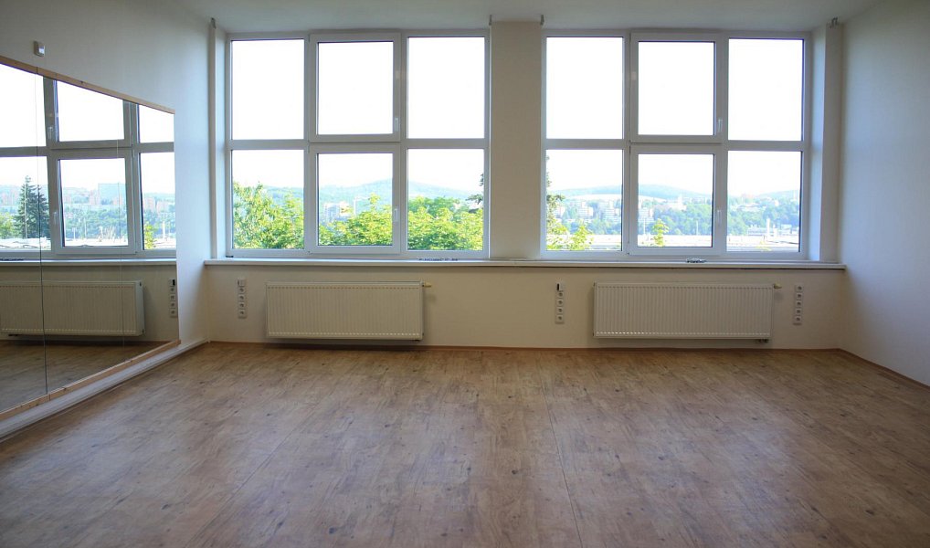 Pronájem kanceláře 45 m², Zlín – fotka 1 z 11