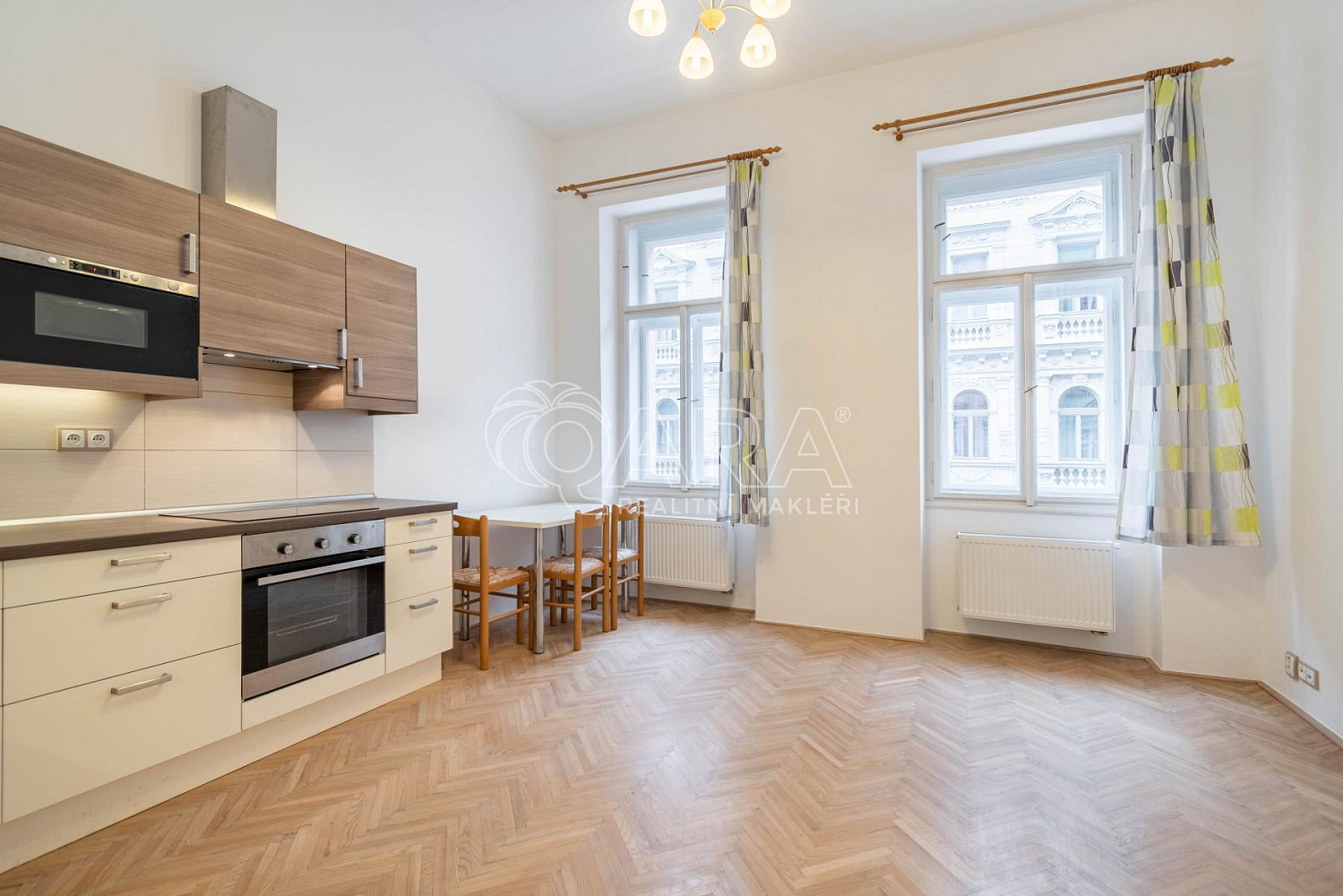 Pronájem bytu 3+kk 77 m²