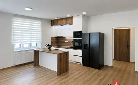 Pronájem bytu 4+kk 111 m², Na Nábřeží, Opava - Předměstí