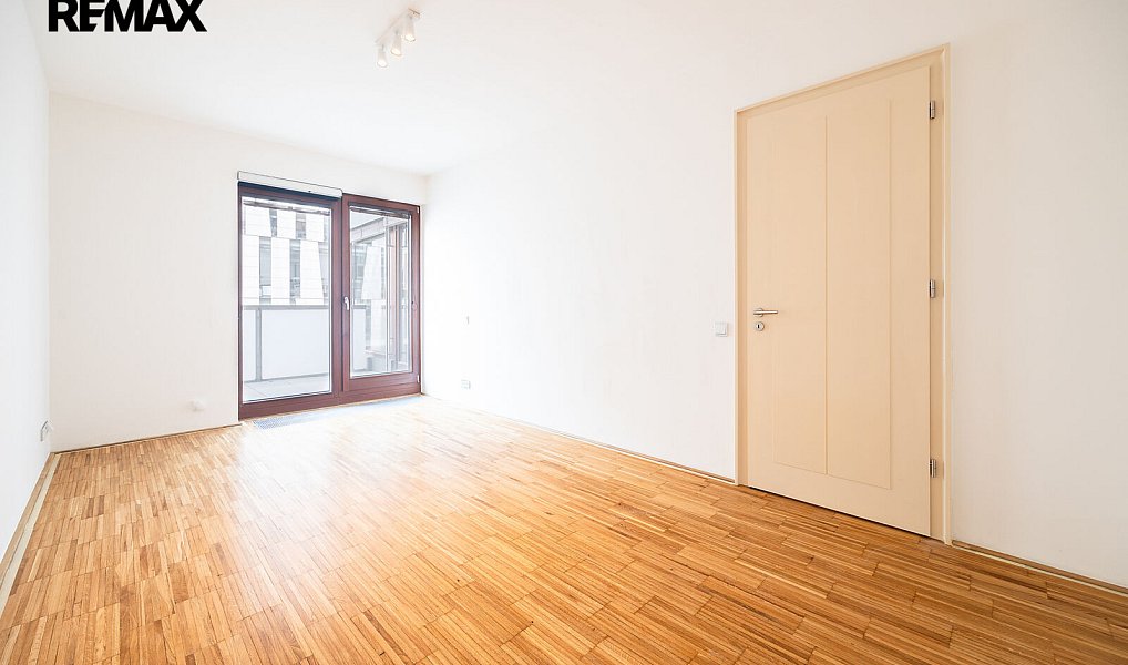 Pronájem bytu 2+kk 73 m², Praha – náhled fotky 7