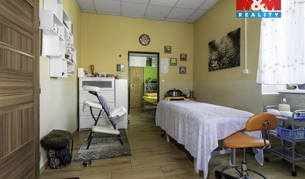 Prodej domu 380 m² s pozemkem 254 m², Hlinsko – náhled fotky 2