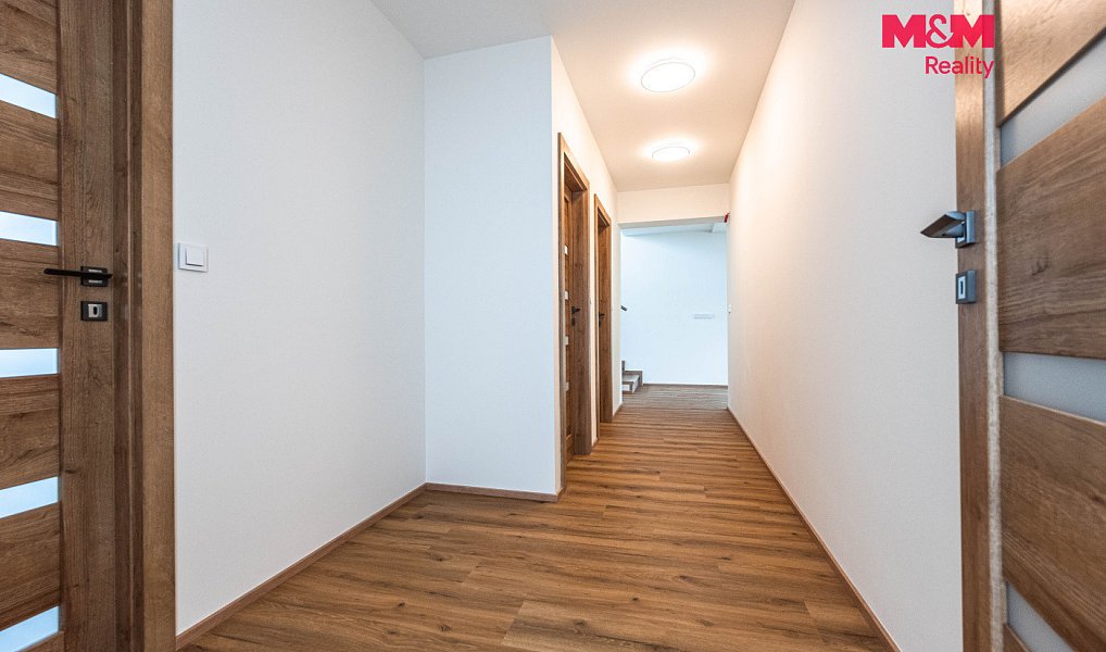 Prodej domu 248 m² s pozemkem 1 542 m², Žižice – náhled fotky 7