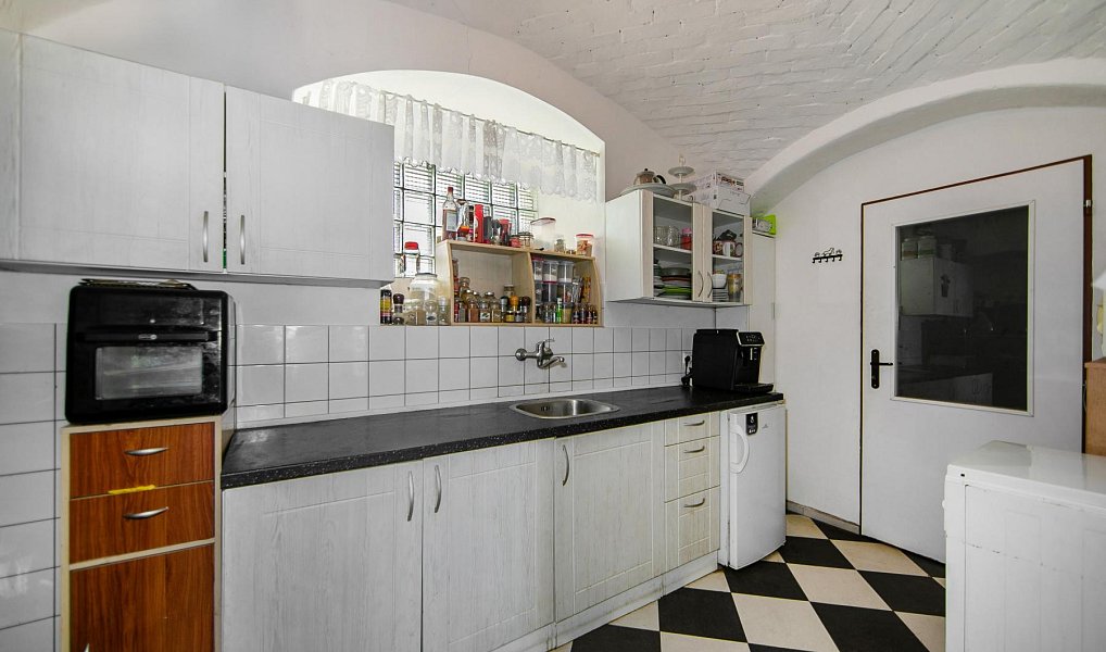 Prodej domu 208 m² s pozemkem 771 m², Kožlany – náhled fotky 14