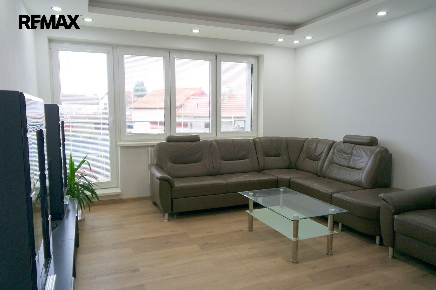 Pronájem bytu 2+1 56 m² – fotografie 2
