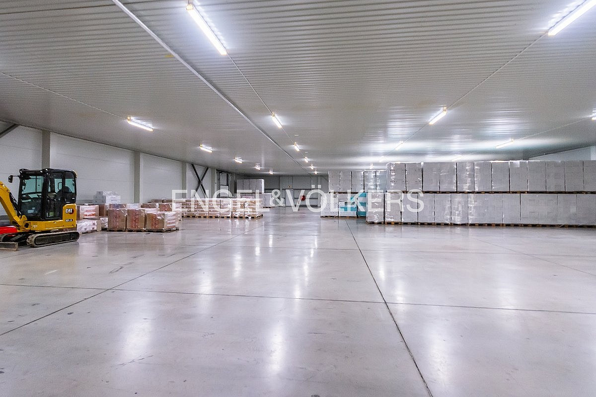 Pronájem skladovacích prostor 1 890 m² – fotografie 5