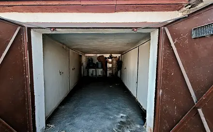 Zděná garáž 18 m² s elektřinou – ulice Arbesova, Třebíč, Arbesova, Třebíč