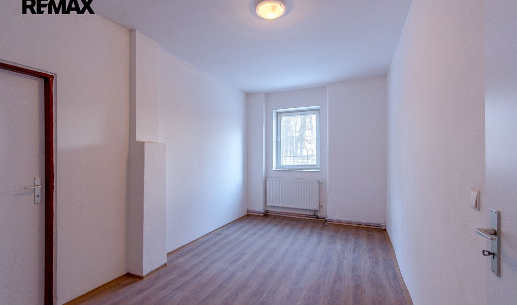Pronájem obchodních prostor 356 m², Hronov – náhled fotky 18