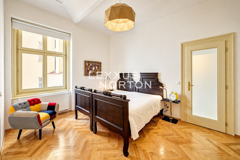 Pronájem bytu 2+kk 65 m² – fotografie 3