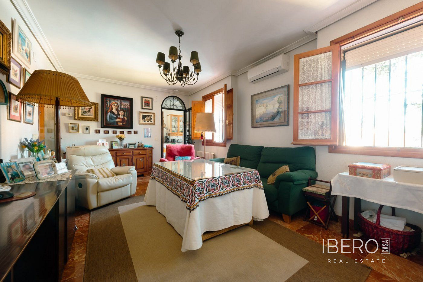 Prodej domu 1 481 m² s pozemkem 891 m² - Més