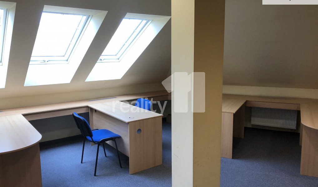 Pronájem kanceláře 33 m², Karlovy Vary – náhled fotky 3
