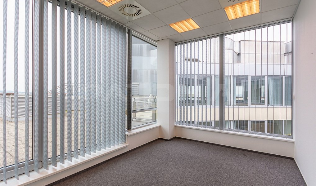 Pronájem kanceláře 106 m², Praha – náhled fotky 14