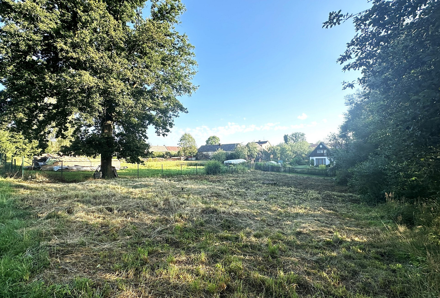 Prodej stavebního pozemku 771 m² – pohled 4